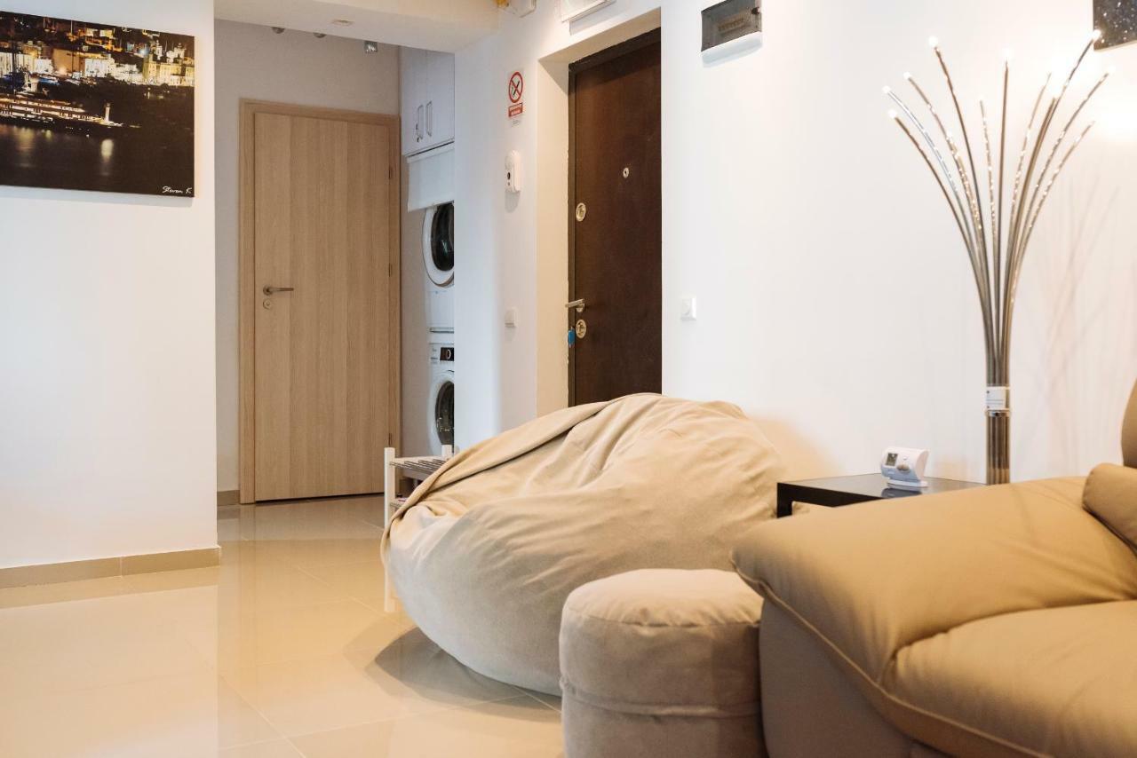 Luxury Flat 8 Near Metro Apartment บูคาเรสต์ ภายนอก รูปภาพ
